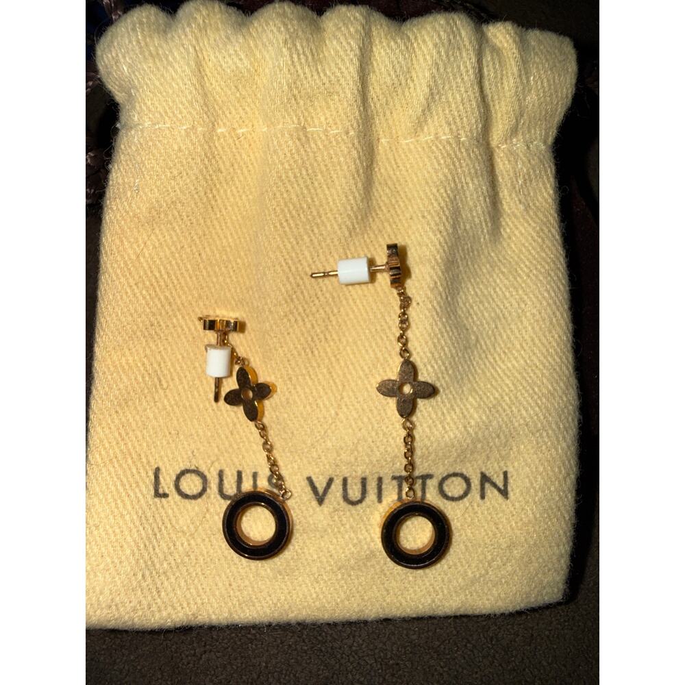 LouisVuitton Flower Drop Earrings - Picture 4 of 4